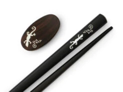Essstäbchen Set Mit Ablage "Sanshouo", Ebenholz -Japanisches Geschirr Rabatt essstaebchen set mit ablage sanshouo ebenholz 1