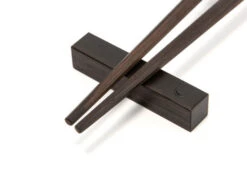 Essstäbchenablage MOON Ebony -Japanisches Geschirr Rabatt essstaebchenablage moon ebony 1