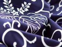 Geschenkset Chiyogami Mit Furoshiki Kiri Karakusa L 4 Geschenkset Chiyogami Mit Furoshiki Kiri Karakusa L – Bild 2