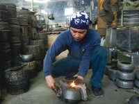 Japanische Teekanne Gusseisen Arare, 1,2 L 10 Japanische Teekanne Gusseisen Arare, 1,2 L – Bild 8