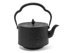 Nanbu Tetsubin Onaji Matsu, 1,9 L, Iwachu 17 Nanbu Tetsubin Onaji Matsu, 1,9 L, Iwachu -Japanisches Geschirr Rabatt nanbu tetsubin onaji matsu 1 9 l iwachu 1